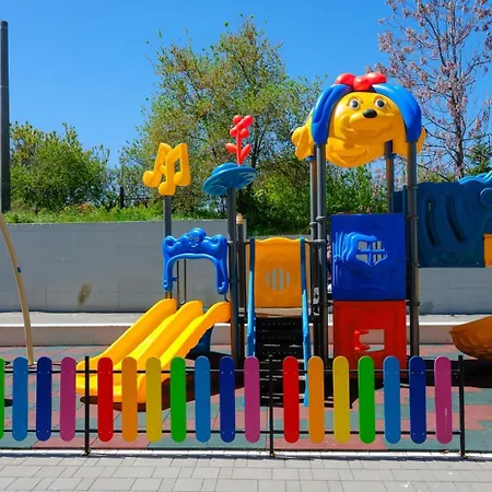 Eva In Odyssey & Pool * 马马亚