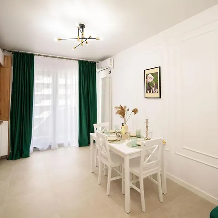 Eva In Odyssey & Pool *